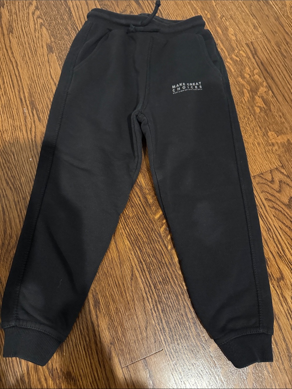 NEVER WORN- Kids Black Jogger Sweatpants with Side Pockets